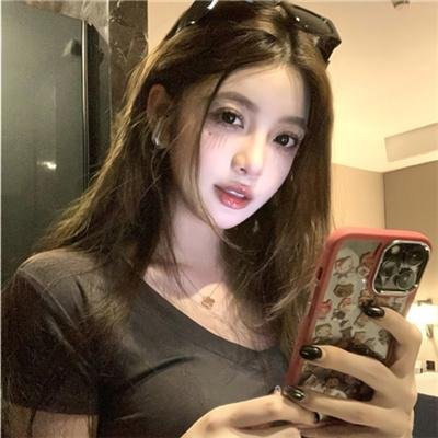 天体尤物 海报